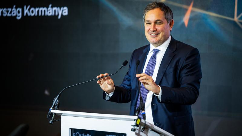 Három jelentős közlekedési projekt megvalósítása érdekében az Ázsiai Infrastrukturális Beruházási Bank támogatását élvezheti Magyarország.