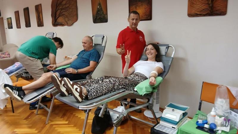 Még egyszer, hatalmas számban gyűlnek össze az emberek Madzagfalván, hogy vérükkel támogassák a nemes célt - galéria a részletekről.