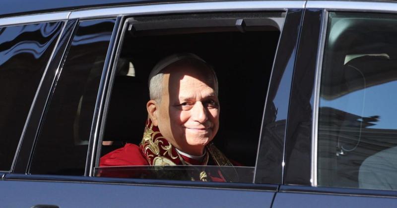 Leó pápa első államfői látogatása az olasz köztársasági elnök hivatalába vezetett, ezzel új fejezetet nyitva a vallási és politikai kapcsolatok történetében.