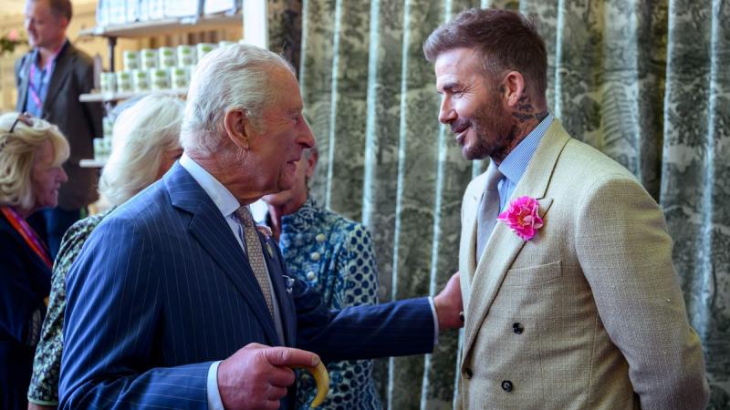 Károly király és David Beckham világos üzenetet intézett Harry herceghez és Brooklyn Beckhamhez - Életmód.
