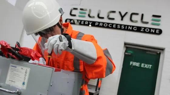 50 millió éves baktériumokat juttattak az akkumulátorra, ami forradalmasíthatja a technológiai világot.