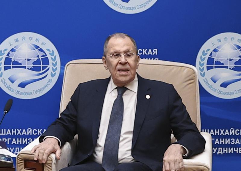 Szergej Lavrov véleménye szerint az a legfontosabb kérdés, hogy ki képviseli majd Ukrajnát a megállapodások aláírásánál.