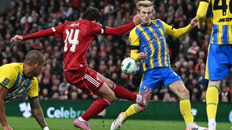 Rejtély Liverpoolban: Az egyik csillag hiányzik az isztambuli járatról!