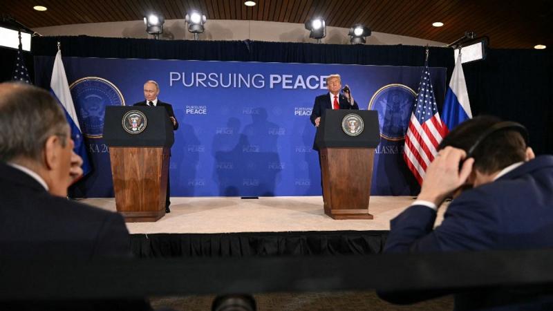 Ezért Brüsszelben mindenkinek eltűnik az arcáról a mosoly: az EU nem kapott szerepet a globális kihívások kezelésében.