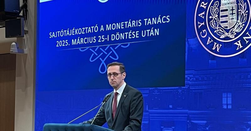 Jelenleg nem várható, hogy Magyarországon bevezessék az eurót. Varga Mihály részletesen kifejtette az okokat, amelyek miatt a valutaátváltás még nem aktuális.