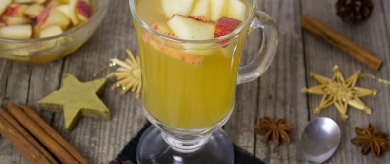 Készítsünk egy ínycsiklandó házi almalikőrt mindössze néhány óra leforgása alatt!