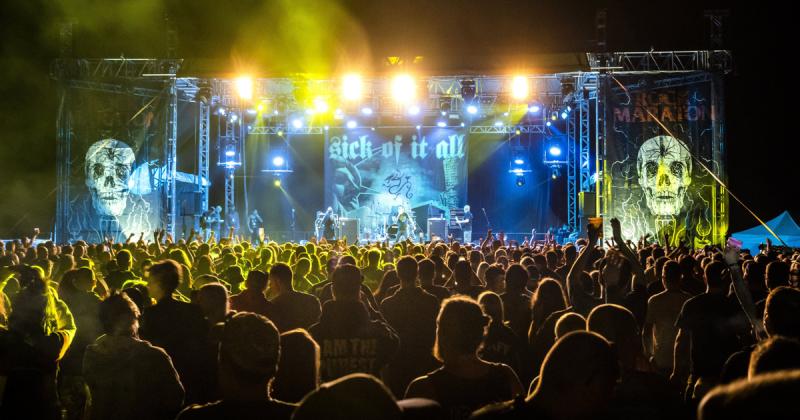 A nagy hagyományokkal rendelkező magyar fesztivál jövője mostantól kérdésekkel teli, és a bizonytalanság árnyéka vetül rá.